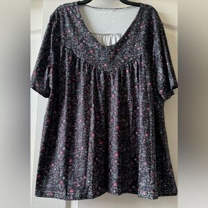 Woman's Top New Size 4X Part of 3 or $21